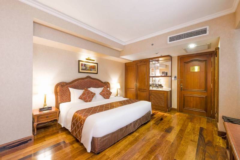 Siêu phẩm KS dòng tiền Đàm Quang Trung,1 tỷ/năm,gara ô tô,125M,7 tầng thang máy.Giá 28 tỷ - Ảnh 1