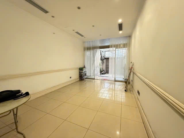 Bán Nhà Mặt Phố Vương Thừa Vũ 65 m2 x8 tầng MT 5 m K/D VP Nhà Hàng Quận Thanh Xuân - Ảnh 2