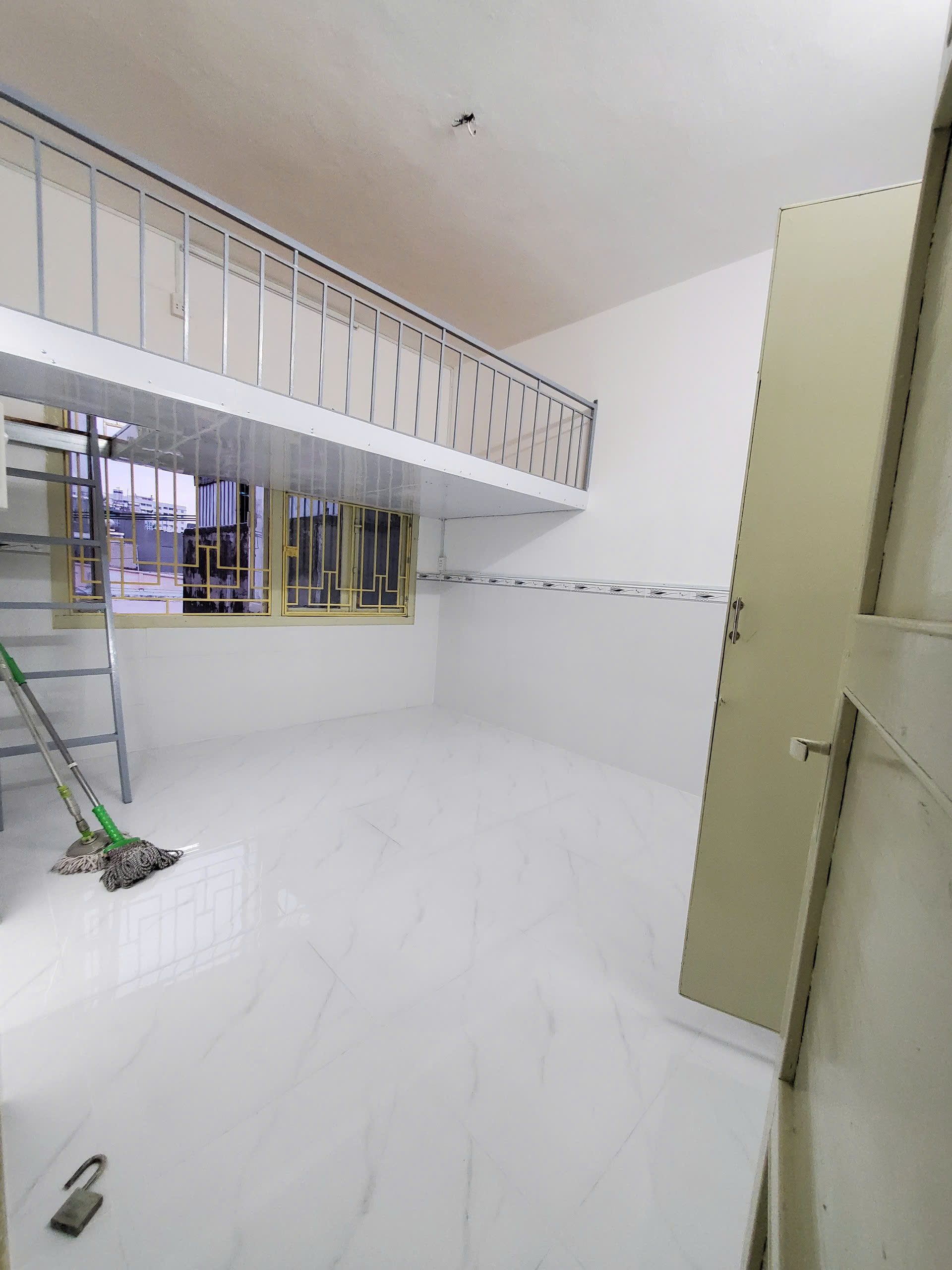 CẦN BÁN CĂN HỘ CHUNG CƯ 40M2 CƯ XÁ ĐIỆN LỰC PHƯỜNG TRƯỜNG THỌ - TP THỦ ĐỨC - TP HỒ CHÍ MINH - Ảnh chính