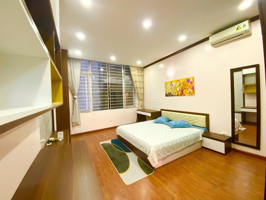 CẦN TIỀN. BÁN NHANH CĂN HOA HẬU 49M2 - NHÀ ĐẸP - PHÂN LÔ - Ô TÔ - VỈA HÈ - Ảnh chính