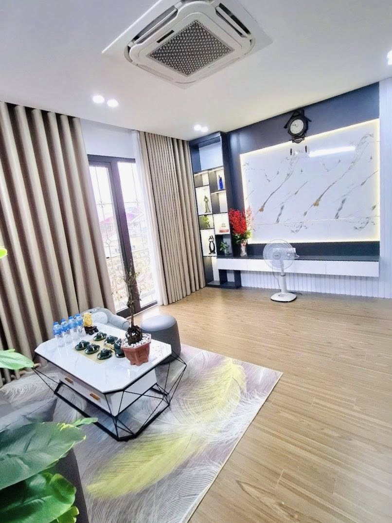 THANH XUÂN - 72M² HOA HẬU 8 TẦNG - THANG MÁY – GIÁ 25,1 TỶ - KHÔNG GIAN SỐNG CỦA RẤT NHIỀU NGƯỜI - Ảnh 2