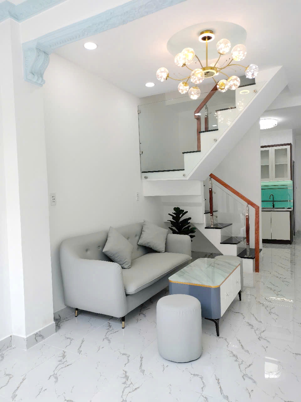 Nhà 2 tầng mới, nở hậu đối diện trường học Khánh Bình Âu Dương Lân P3Q8. Giá 3,89 tỷ TL - Ảnh 1