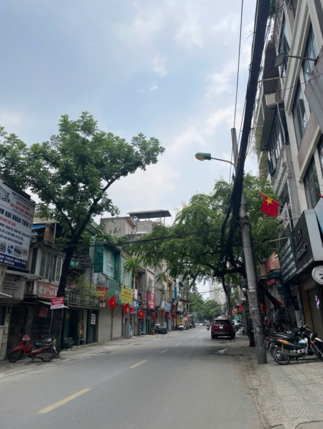 đất mặt phố ĐÊ LA THÀNH, chỉ hơn 300 tr/m, lô góc, mặt tiền 6.6m, gần ngã 5 ô chợ dừa, cần tiền - Ảnh 2