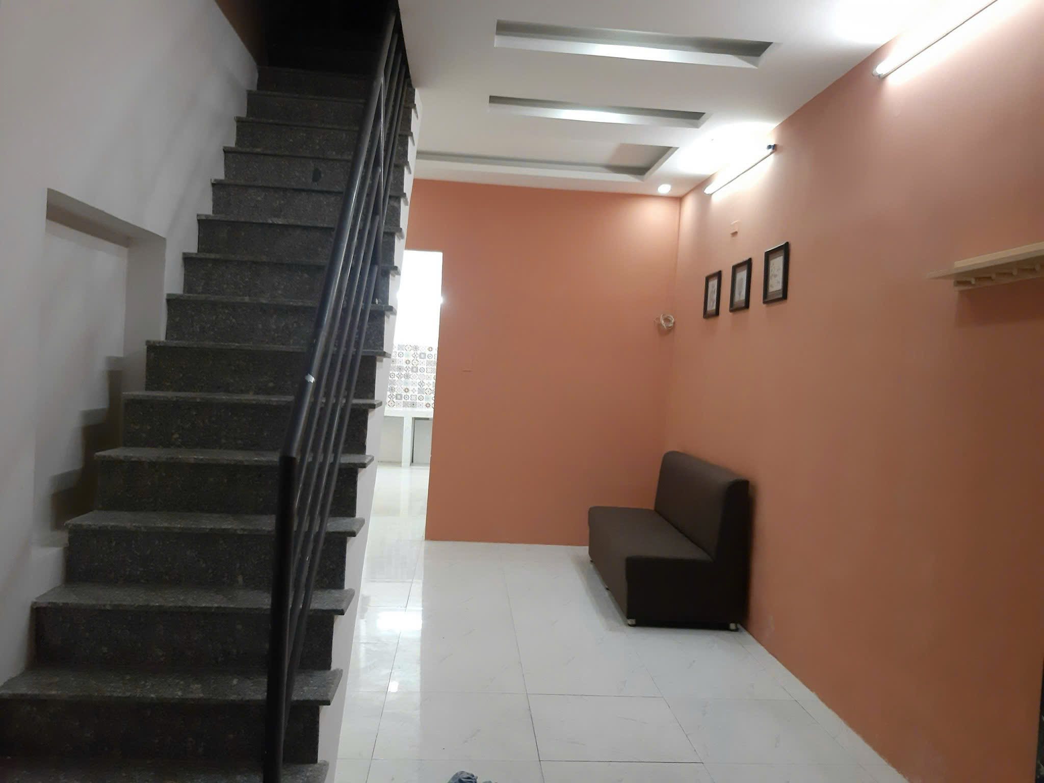 ♪ 2.08 tỷ Nhà Kiệt Lê Đình Lý, Ô tô đậu 70m, DT33m2, 2 tầng sạch đẹp - Ảnh chính