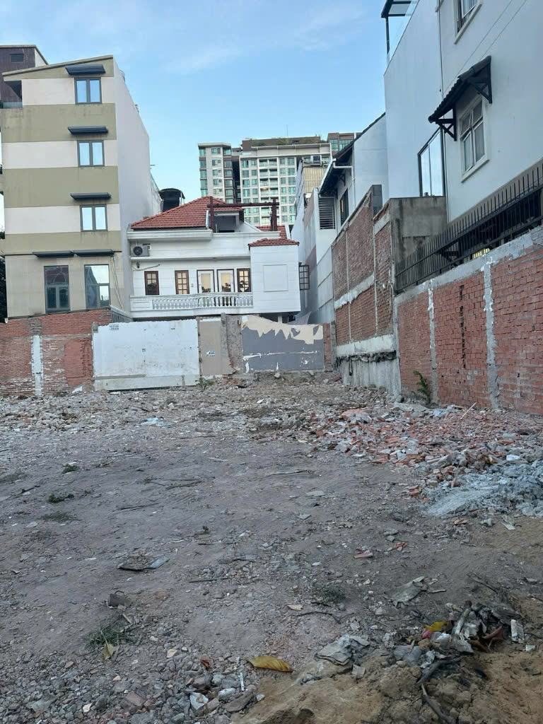 Bán nhà mặt tiền đường Nguyễn Văn Hưởng, Thảo Điền, Quận 2. Diện tích 5x22m, giá chỉ 38 tỷ. - Ảnh chính