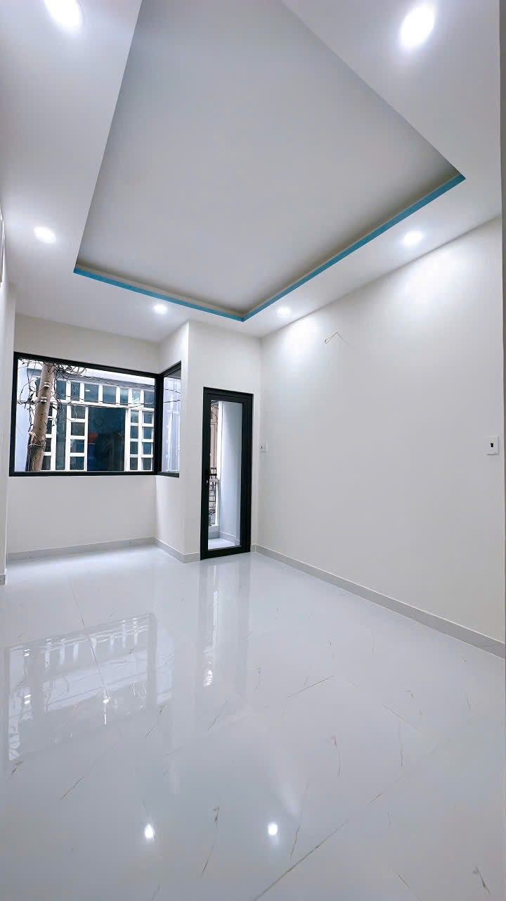 Sát mặt tiền Hoàng Diệu Q4 <br>ĐÚC 3 TẤM HƠN 4 TỶ - Ảnh 3