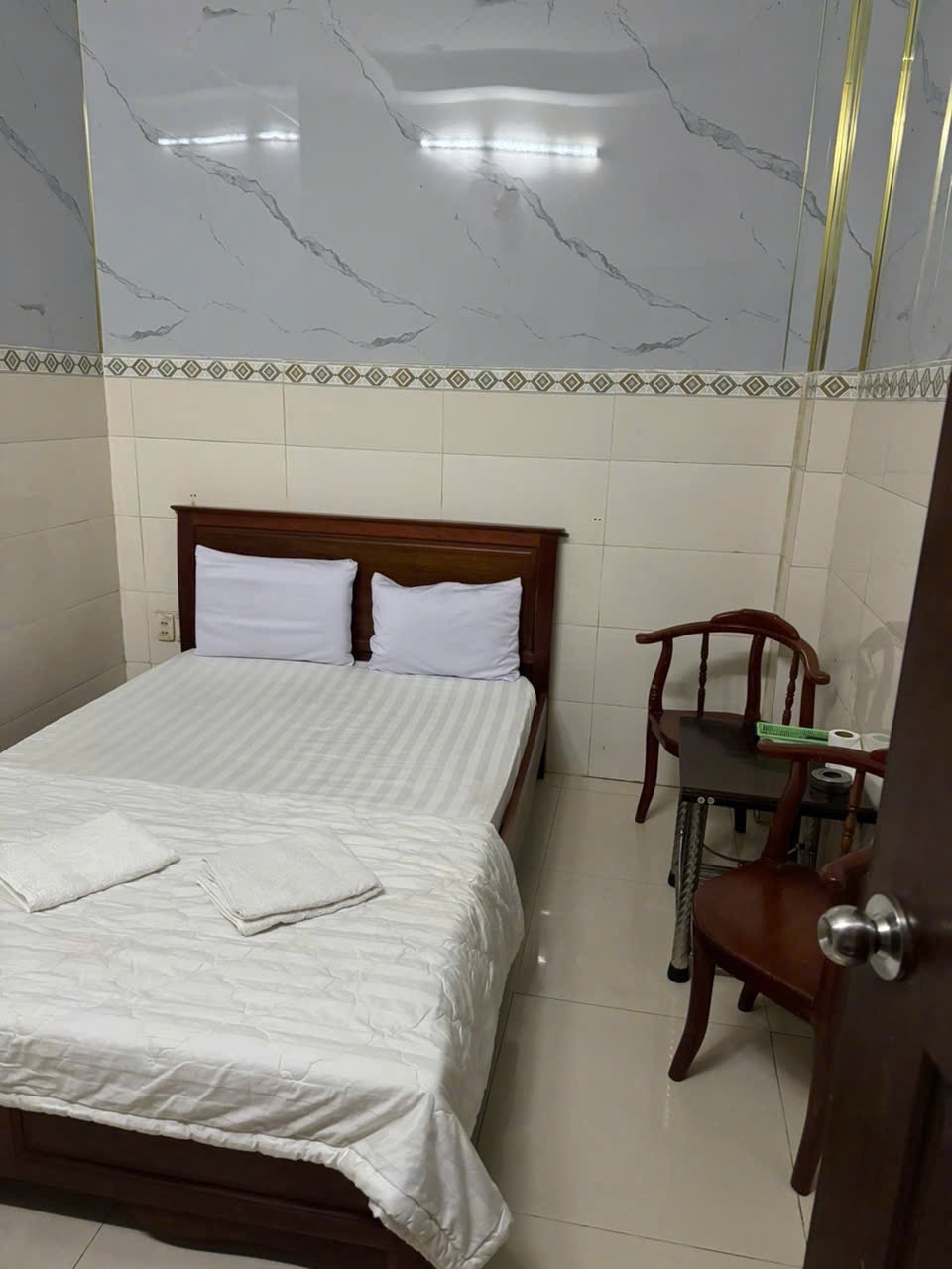 SANG GẤP NHÀ NGHỈ –  ĐỊA CHỈ: 98/5. Đường Bình Trị Đông. Phường Bình Trị Đông. Quận BÌNH TÂN, TP.HCM - Ảnh 1
