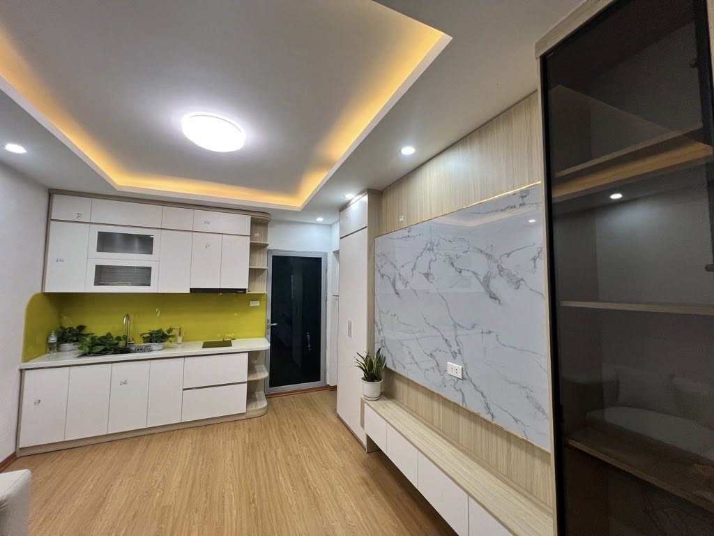 Cực hiếm tập thể phố 8/3 80m2 3 ngủ, 2wc, full nội thất, sổ đỏ, nhỉnh 2 tỷ - Ảnh chính