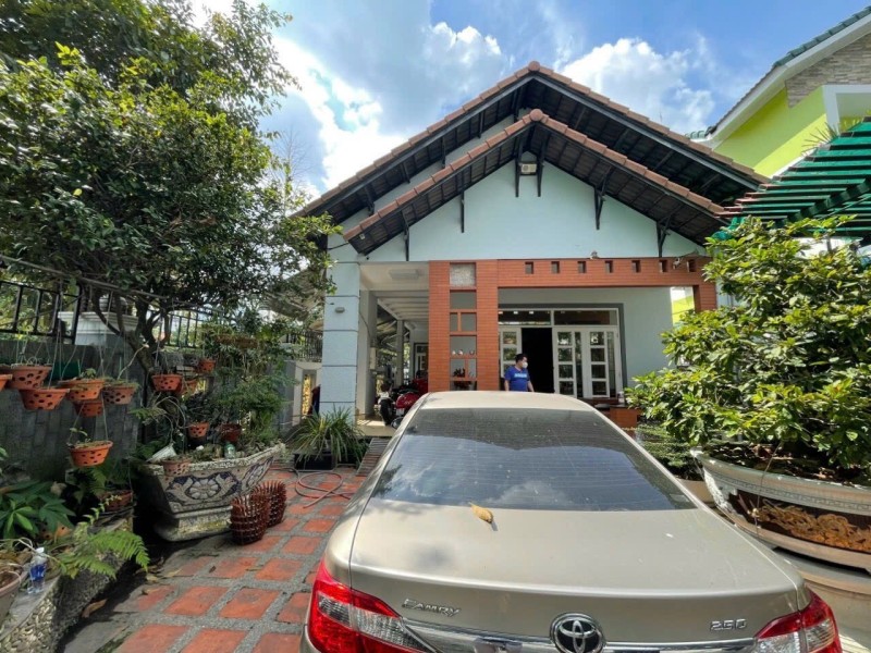 Bán BIỆT THỰ ĐẲNG CẤP GIỚI THƯỢNG LƯU,Trung tâm Dĩ An(TPHCM) - Ảnh chính