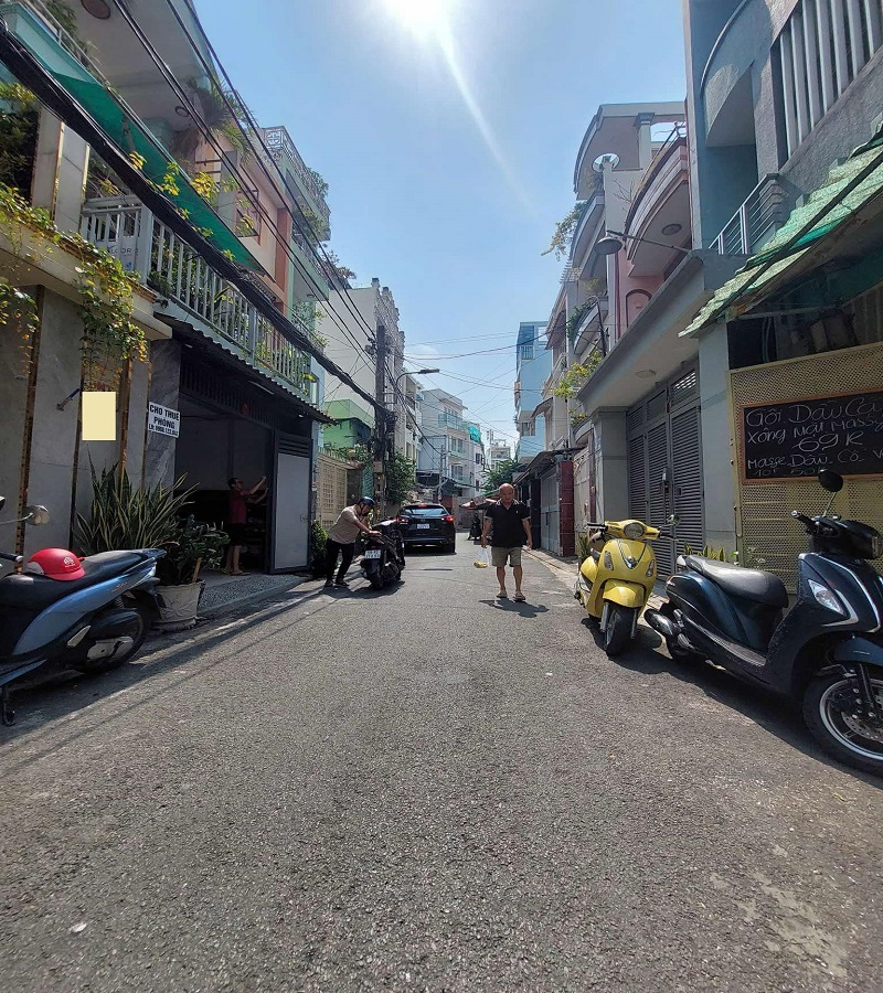 Bán nhà HXH Út Tịch, P4, Tân Bình, 81m2, 3 tầng, giá rẻ , sổ A4 - Ảnh 4