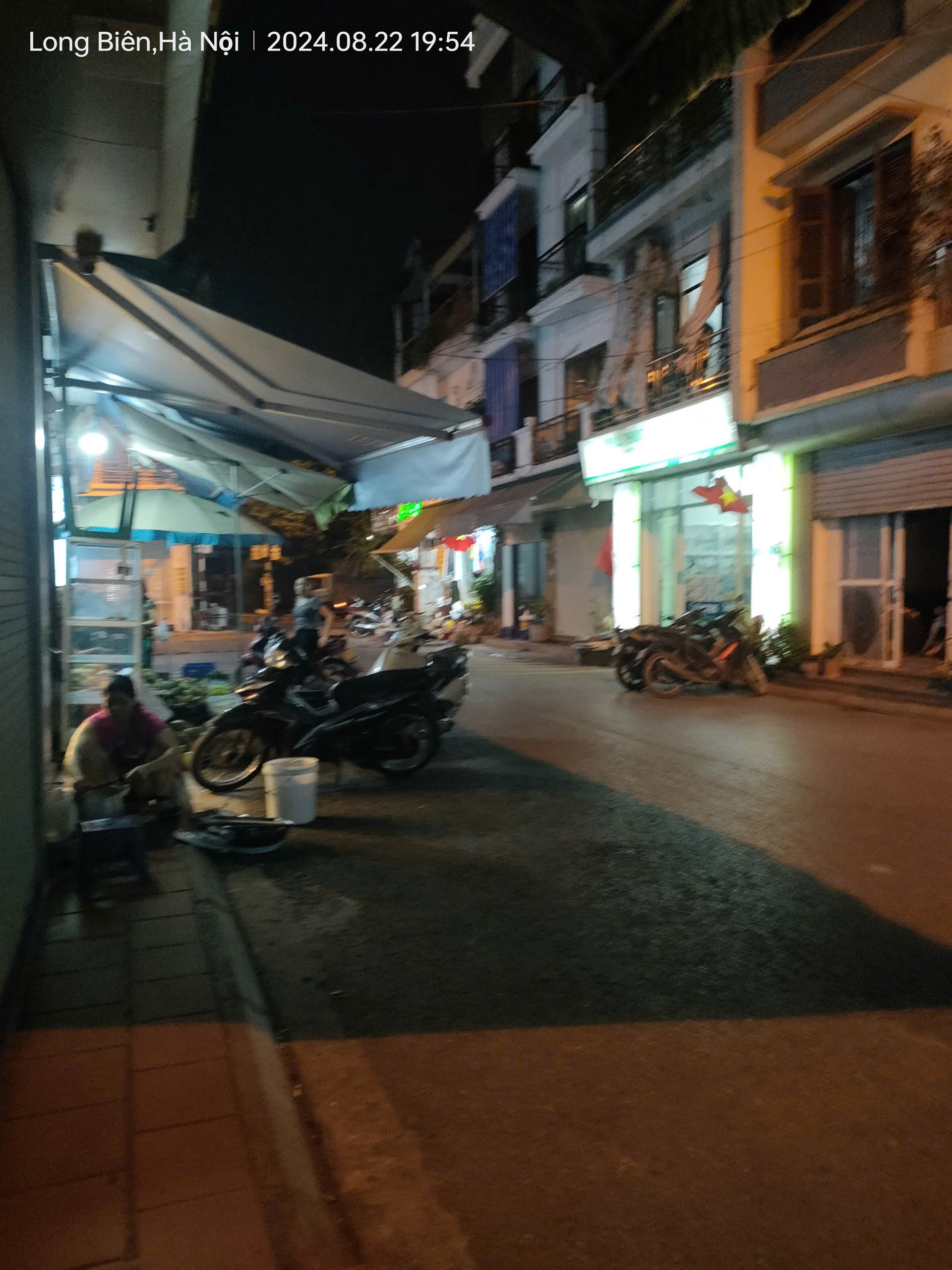 Cho thuê gấp tòa nhà văn phòng, thang máy 100m, 6 tầng, mặt tiền 5m, 51tr/th, Trương Định. - Ảnh chính