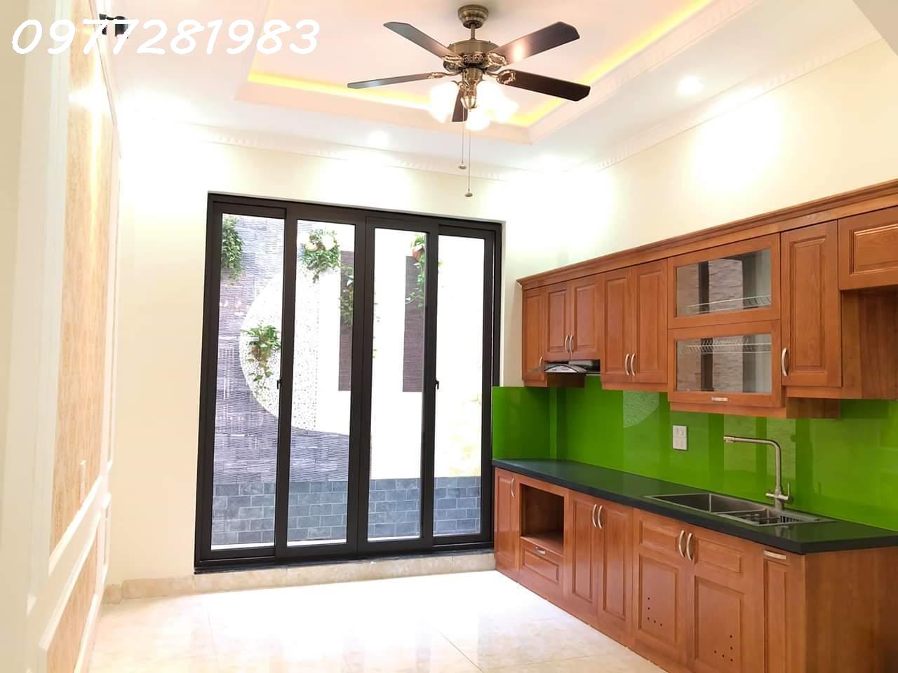 Cắt lỗ nhà dân xây canh Nhổn, ô tô 7 chỗ đỗ cửa 5 ngủ, giá 4.7 tỷ - Ảnh 1