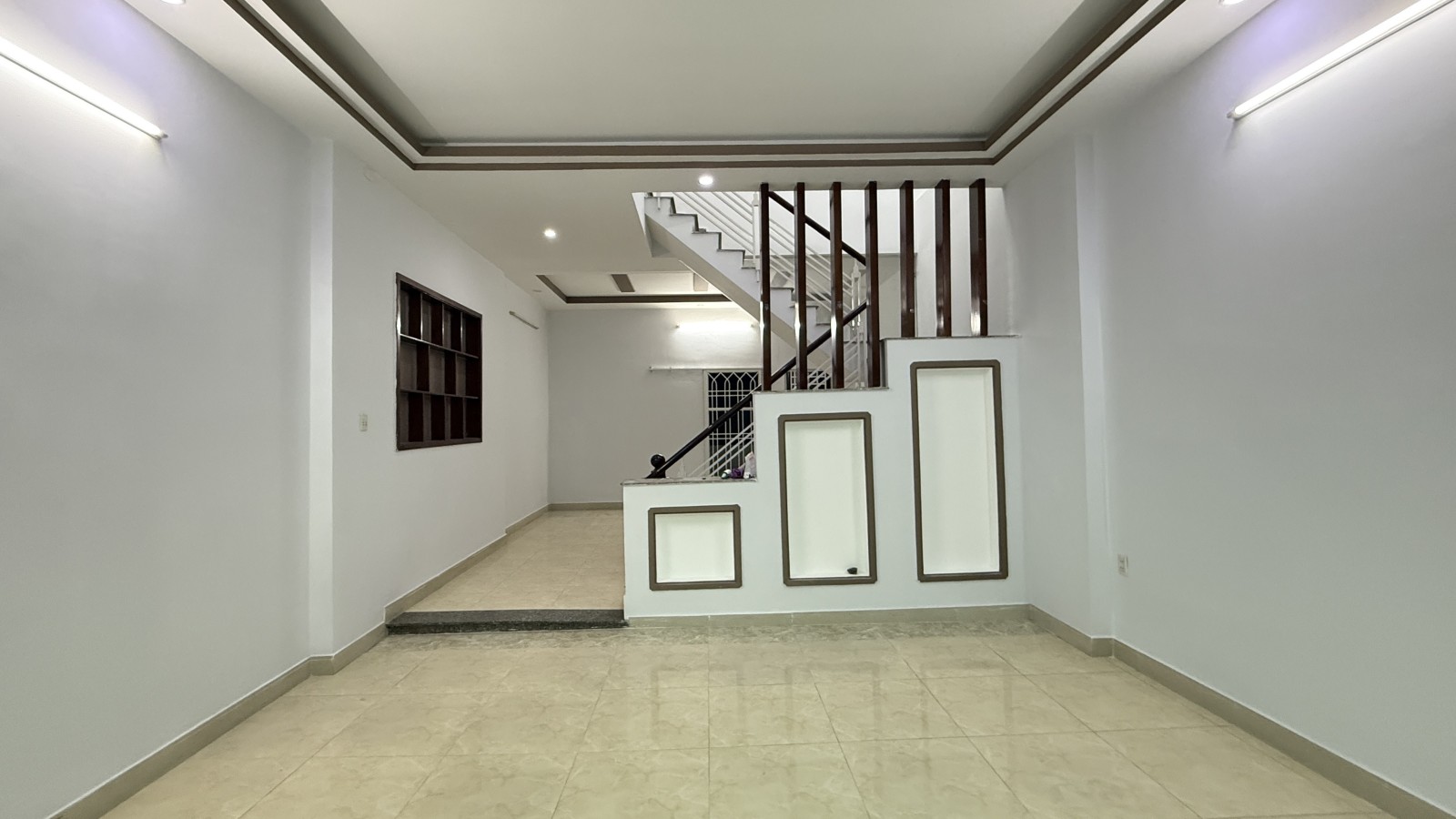 GIÁ RẺ, Bán nhà chợ Phạm Văn Bạch, 60m2 Ngang 5m, 4.75tỷ TL 0964364745 - Ảnh chính