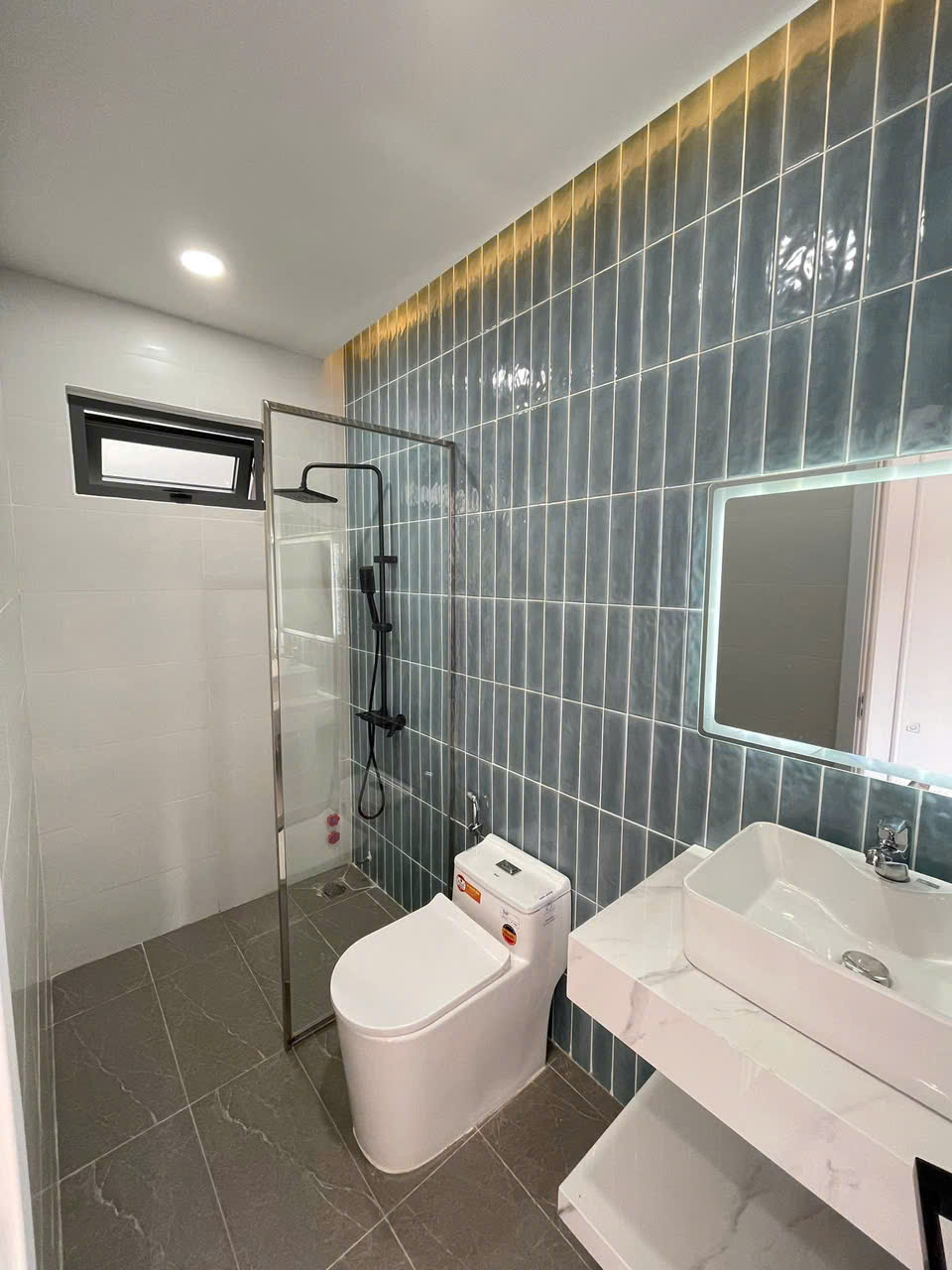 Nhà 3 tầng phong cách Tân Cổ Điển Khu TĐC Đất Lành.<br> Dt 58m2 ngang 4m. Dt sàn: 151,1m2 - Ảnh 2