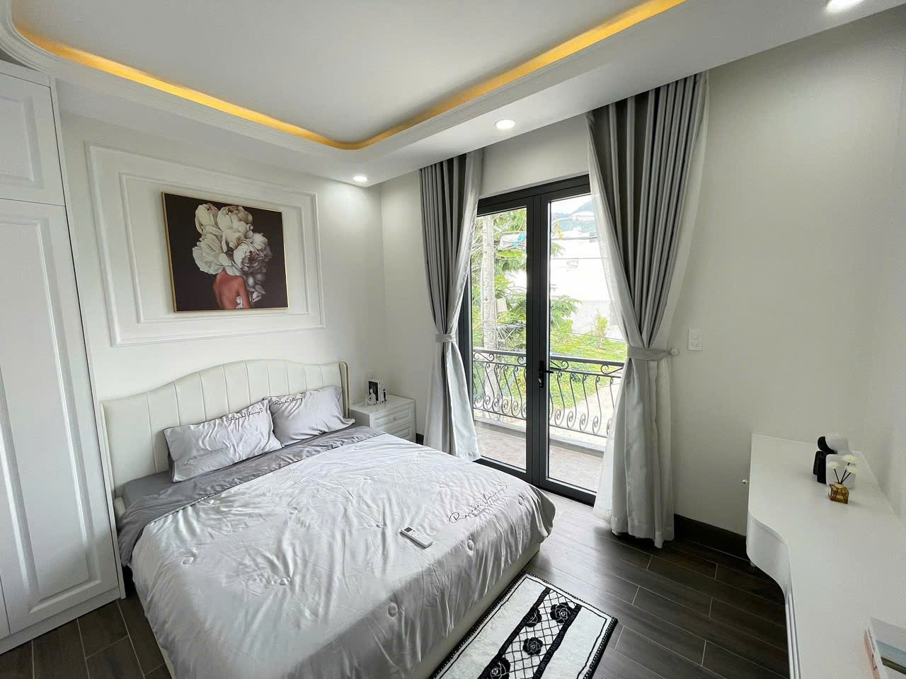 Nhà 3 tầng phong cách Tân Cổ Điển Khu TĐC Đất Lành.<br> Dt 58m2 ngang 4m. Dt sàn: 151,1m2 - Ảnh 1
