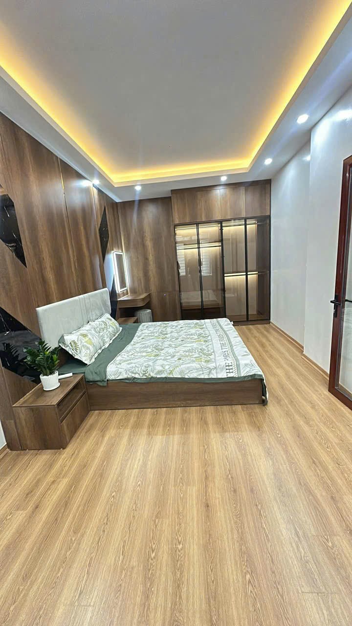 NGỌC HÀ 30M2 x Mặt tiền 5.5M - Ngõ thẳng tắp, cách mặt phố 50M, gần Lăng Bác. An ninh tốt. - Ảnh 1