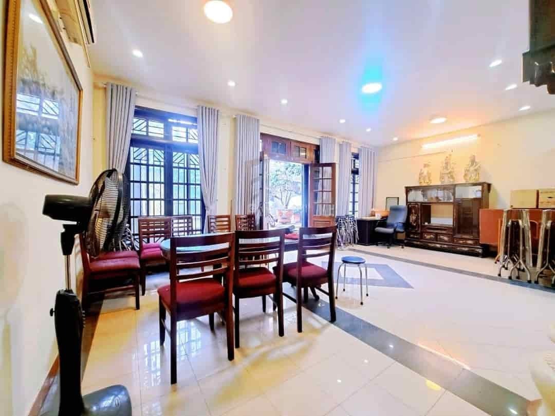 Bán nhà Văn Cao, Ba Đình 90m2, mặt tiền 6m vỉa hè ô tô 2 thoáng 37.5 tỷ gần Hồ Tây - Ảnh 1