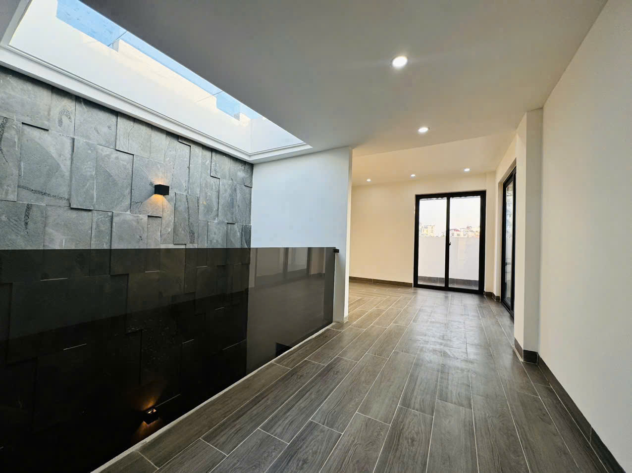 Bán nhà 79m2 x 4,5 tầng PHỐ TRẦN_NHẬT DUẬT - QUẬN NGÔ QUYỀN - TP HẢI PHÒNG - Ảnh 2