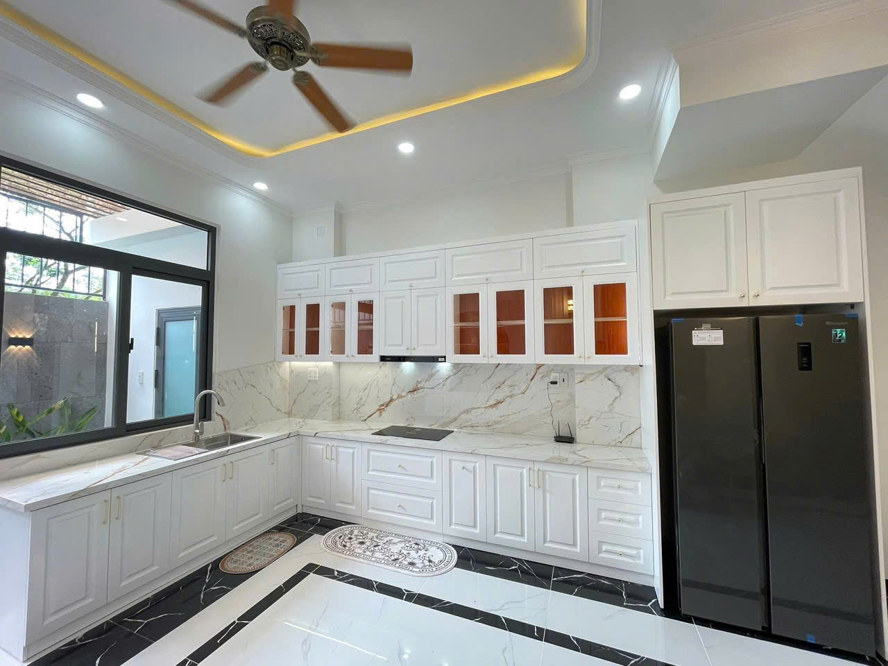 Nhà 3 tầng phong cách Tân Cổ Điển Khu TĐC Đất Lành.<br>- Dt 58m2 ngang 4m. Dt sàn: 151,1m2<br>- Kết - Ảnh chính