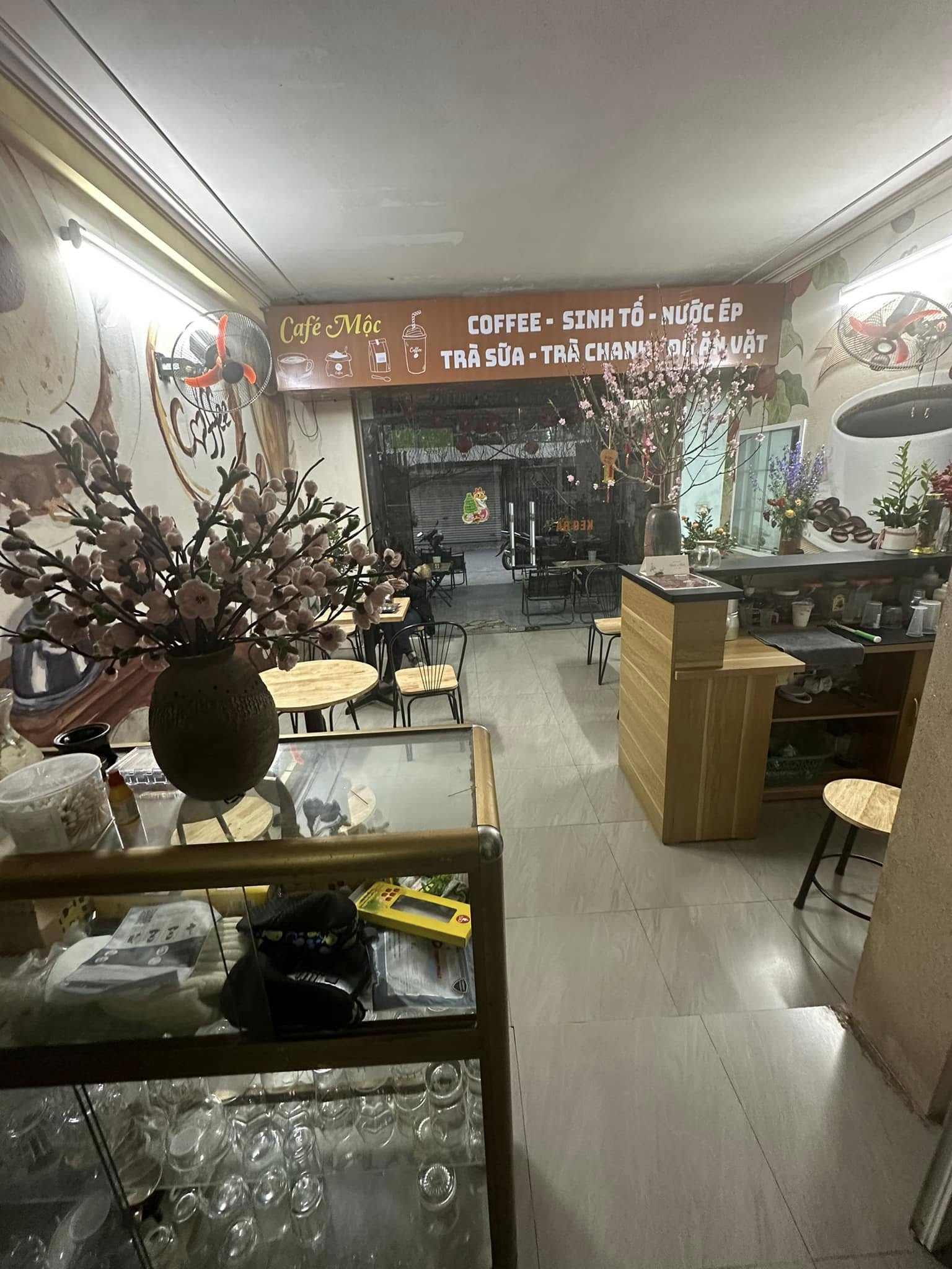 Cho thuê mặt bằng kinh doanh Nguyễn Chánh, 45m2, vỉa hè rộng làm spa, cafe, salon tóc - Ảnh 1