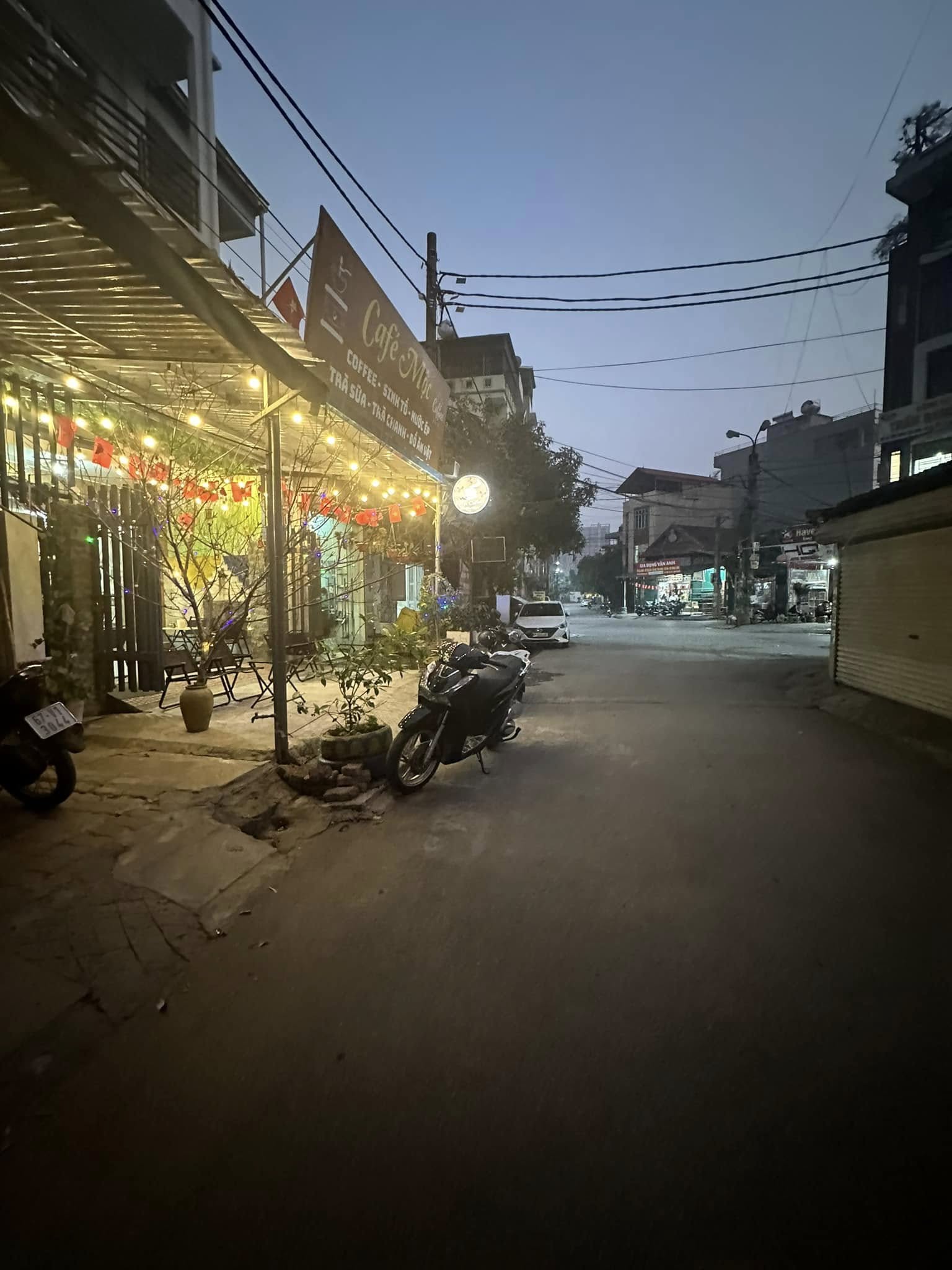 Cho thuê mặt bằng kinh doanh Nguyễn Chánh, 45m2, vỉa hè rộng làm spa, cafe, salon tóc - Ảnh 2