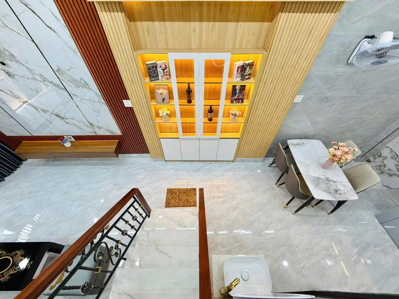 **Bán nhà HXH Phạm Văn Hai** phường 3, Tân Bình (4,5*28) 5 lầu - hơn 21 tỷ - Ảnh 1