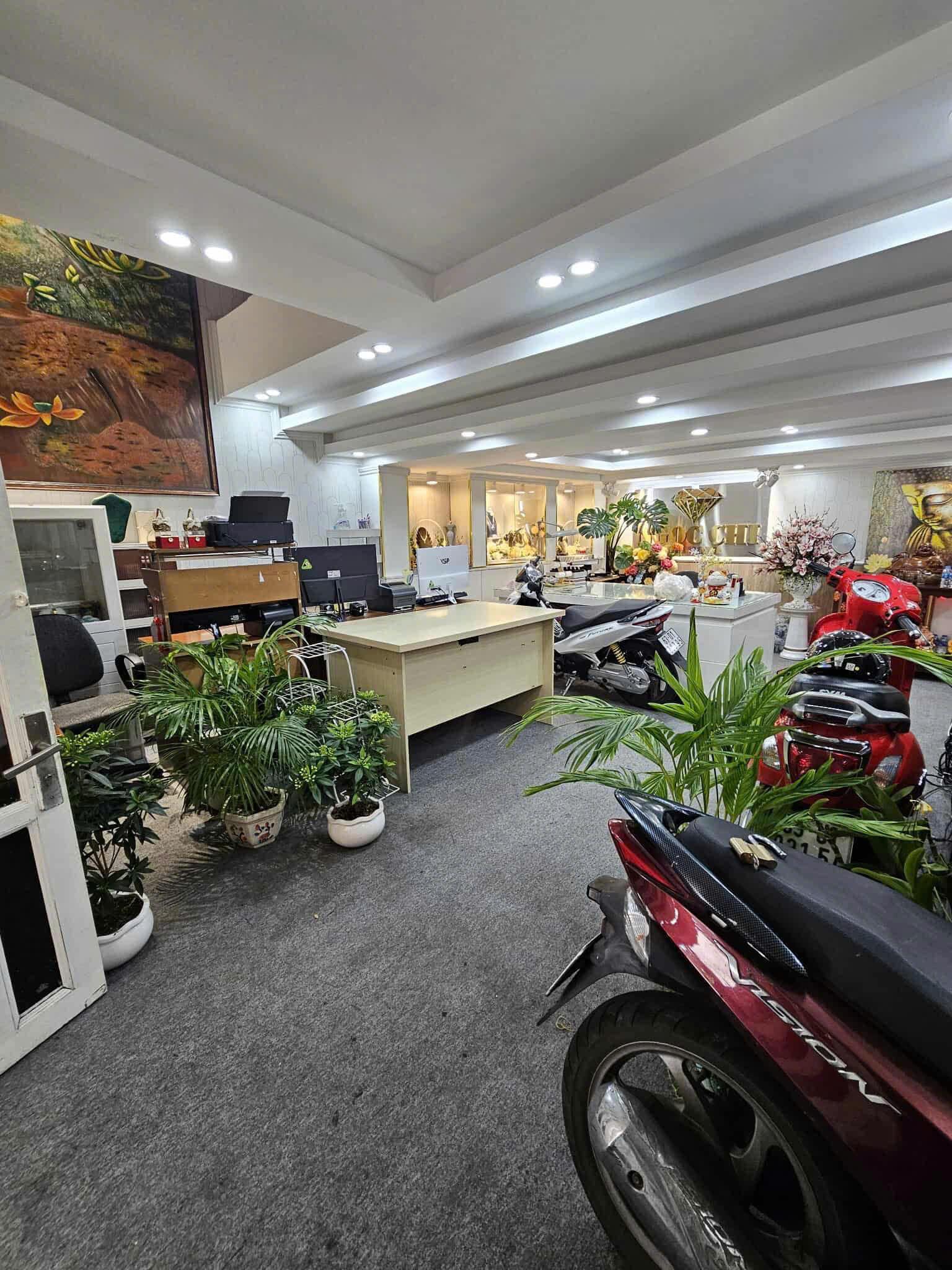 @ GIẢM 400TR GIÁ MỚI CHỈ 9.1TỶ QUẬN 5 Gần Trần Hưng Đạo, Xe Tải Ngay Nhà 4Tầng 71M2 - Ảnh 2