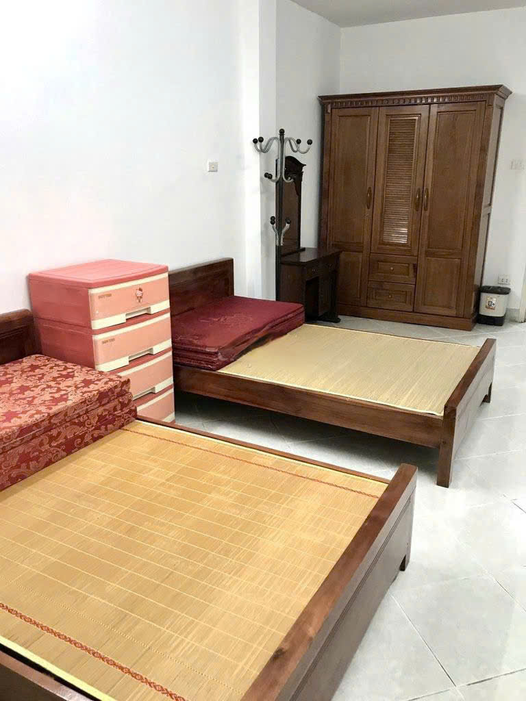 Cho thuê nhà ngõ 26 Trần Thái Tông, Cầu Giấy 35m x 4T, giá 16tr, nhà sơn mới, full đồ - Ảnh 1