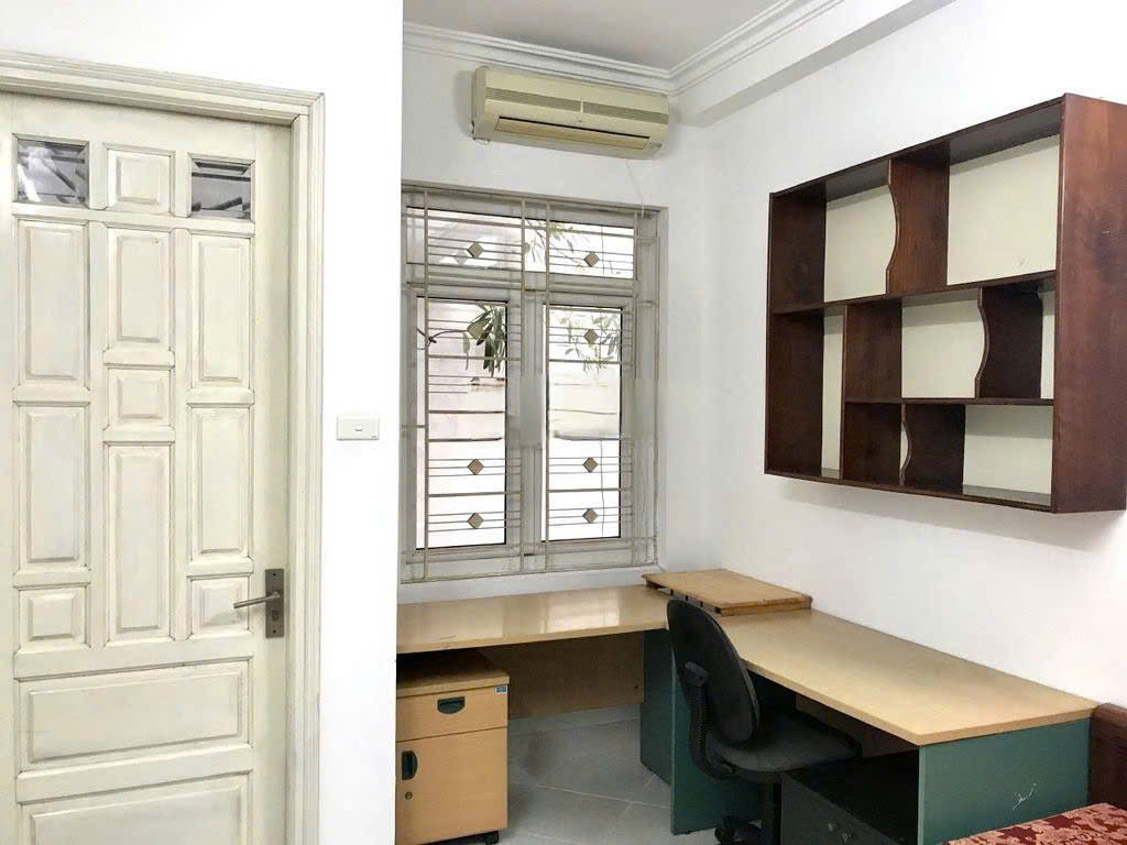 Cho thuê nhà ngõ 26 Trần Thái Tông, Cầu Giấy 35m x 4T, giá 16tr, nhà sơn mới, full đồ - Ảnh 5