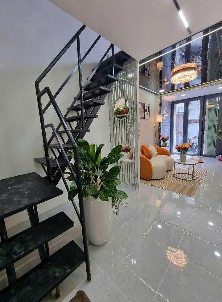 Nhà mới ở ngay, Hẻm xe hơi, gần Tô Ngọc Vân sau lưng Điện Lực Thủ Đức 40m2 giá 3.18 tỷ - Ảnh chính
