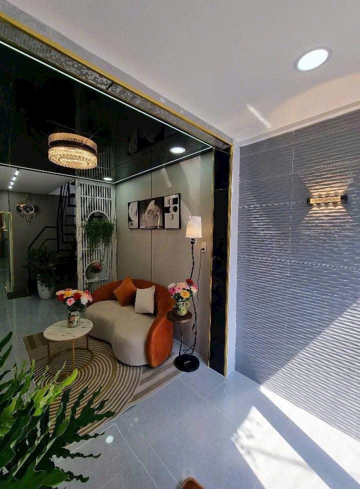 Nhà mới ở ngay, Hẻm xe hơi, gần Tô Ngọc Vân sau lưng Điện Lực Thủ Đức 40m2 giá 3.18 tỷ - Ảnh 1