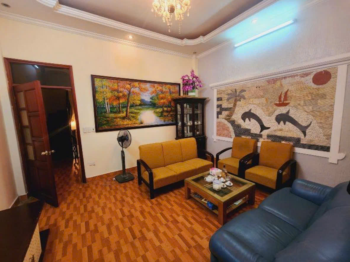 Bán nhà phố Chùa Láng - Phân lô kinh doanh - 2 thoáng trước sau - Gara ô tô - Ảnh 2