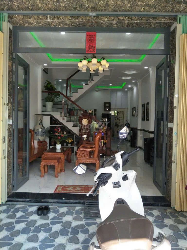 Nhà đẹp- giá tốt Chính chủ cần bán nhanh căn nhà tại huyện Cần Giuộc, tỉnh Long An - Ảnh 1