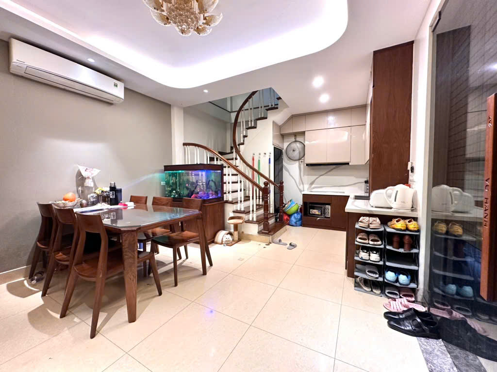 HIẾM TT HAI BÀ TRƯNG, NGÕ NÔNG GẦN PHỐ, 2 THOÁNG TRƯỚC SAU, 5 PHÚT LÊN PHỐ CỔ 62M NHỈNH 11 TỶ - Ảnh chính