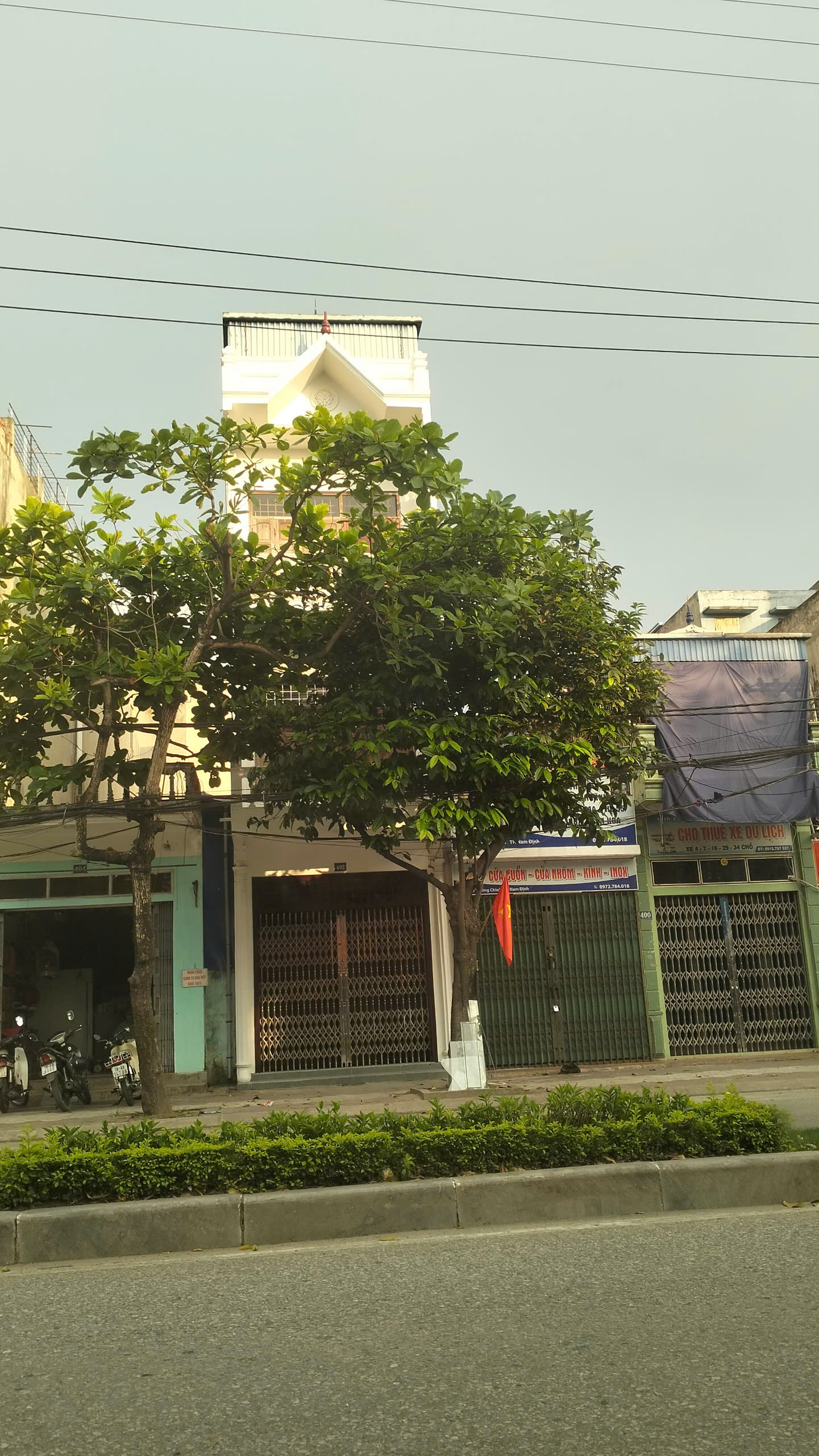 Chính chủ cần cho thuê nhà 3 tầng Tại Số 402 Trường Chinh - Phường Hạ Long - TP Nam Định. - Ảnh chính