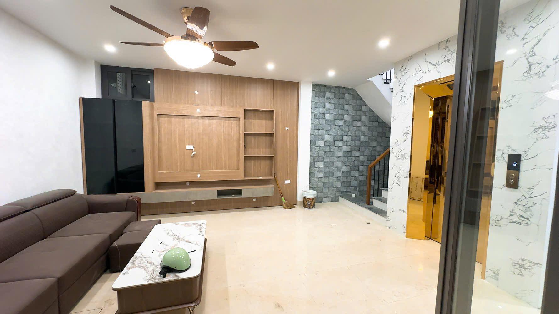 BÁN NHÀ VŨ TRỌNG PHỤNG 35M 6T MT4 GIÁ 9,8 TỶ THANG MÁY NHÀ MỚI TINH DÂN XÂY - Ảnh 1