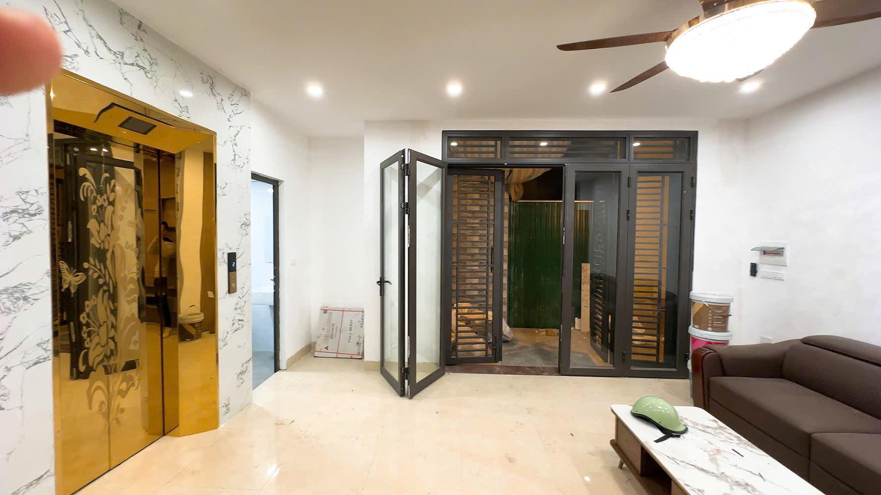 BÁN NHÀ VŨ TRỌNG PHỤNG 35M 6T MT4 GIÁ 9,8 TỶ THANG MÁY NHÀ MỚI TINH DÂN XÂY - Ảnh 4