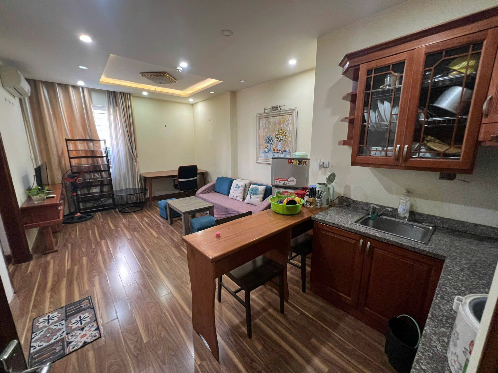Cho thuê căn hộ dịch vụ tại Phan Huy Chú, 12 triệu, 60m2, 1PN + 1WC, đầy đủ nội thất - Ảnh chính