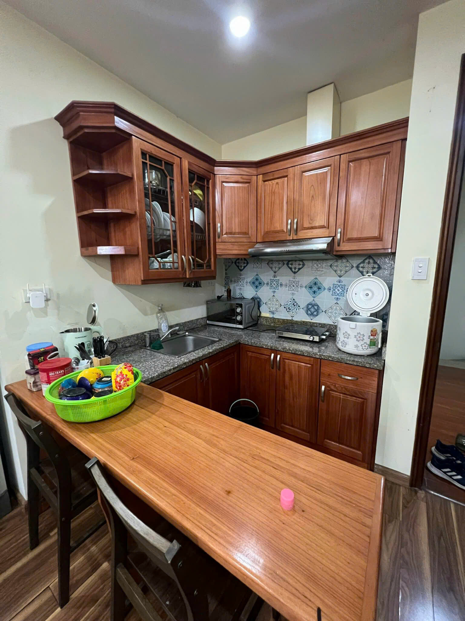 Cho thuê căn hộ dịch vụ tại Phan Huy Chú, 12 triệu, 60m2, 1PN + 1WC, đầy đủ nội thất - Ảnh 1