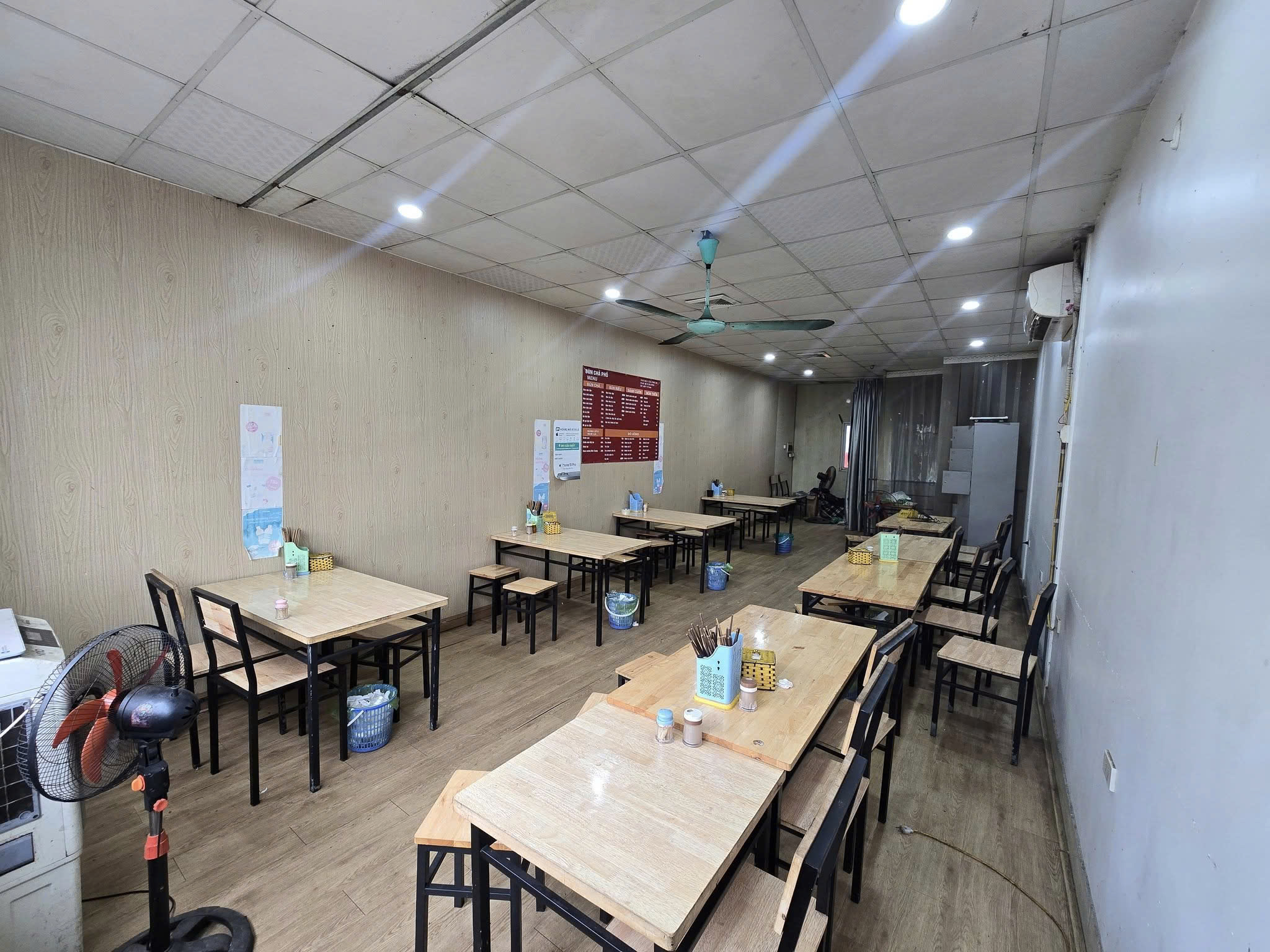 GIÁ TỐT - SANG NHƯỢNG CỬA HÀNG MẶT TIỀN PHỐ TRẦN QUỐC HOÀN, CẦU GIẤY, HÀ NỘI - 50M2 -130 TRIỆU - Ảnh 3
