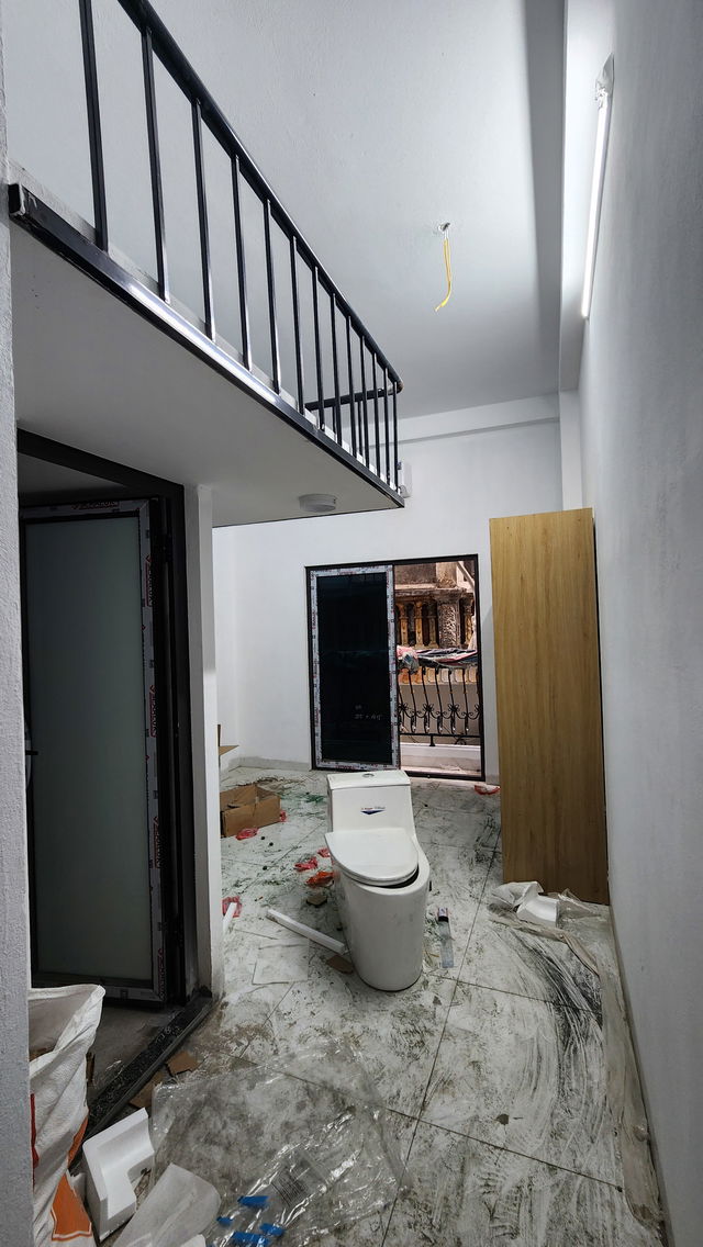 VIP ĐỐNG ĐA - TÒA CHDV MỚI KÍNH COONG  Đê La Thành 71m2,X 7 tầng,mặt tiền 7m, 24.8 tỷ. - Ảnh 1