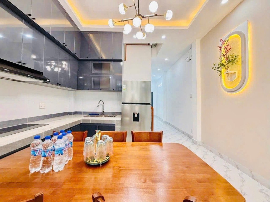 🏡 NHÀ ĐẸP SÁT CHỢ THẠCH ĐÀ – GẦN CHUNG CƯ DREAM HOME – HẺM 5M – 3PN – CHỈ 5.65 TỶ! - Ảnh 1