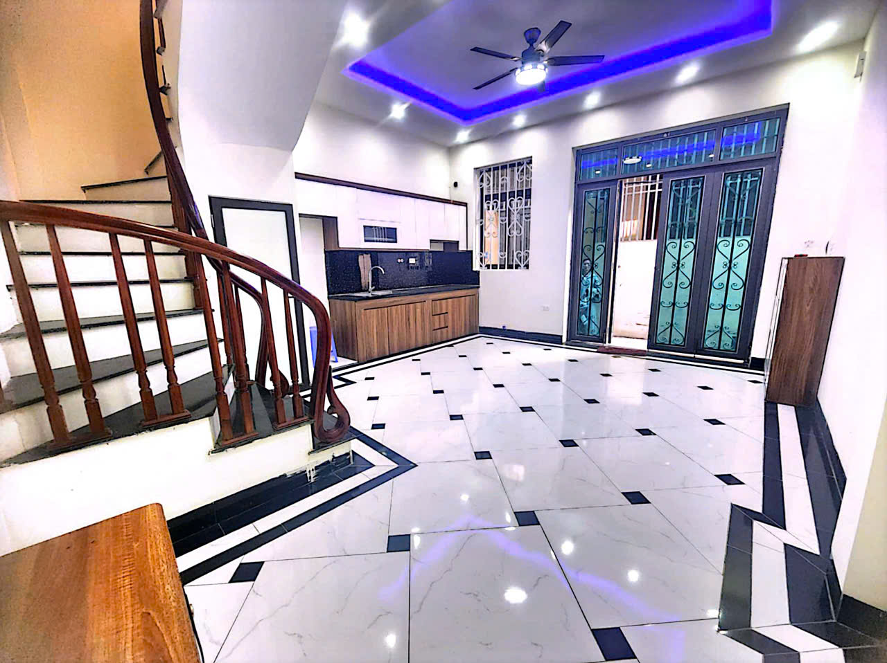 HOT HOT HOT !!! Nhà đẹp mặc cả chính chủ được giá là chủ bán - Ảnh 1