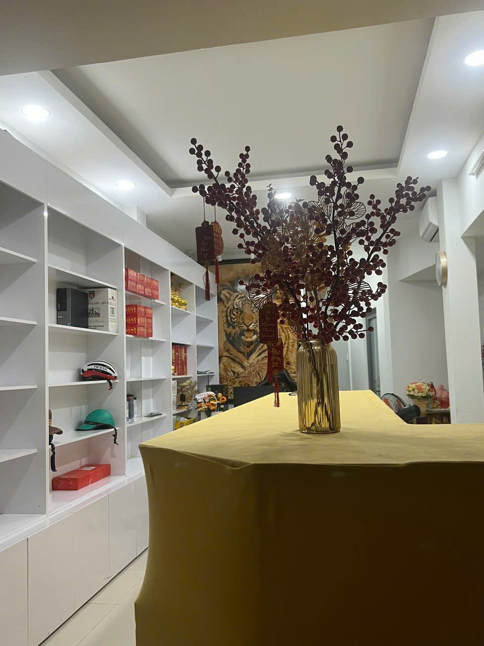 Bán nhà quận 10, đường Tô Hiến Thành, 49m2, 4 tầng, hẻm 4m, sát mặt tiền 8.5 tỷ - Ảnh 2