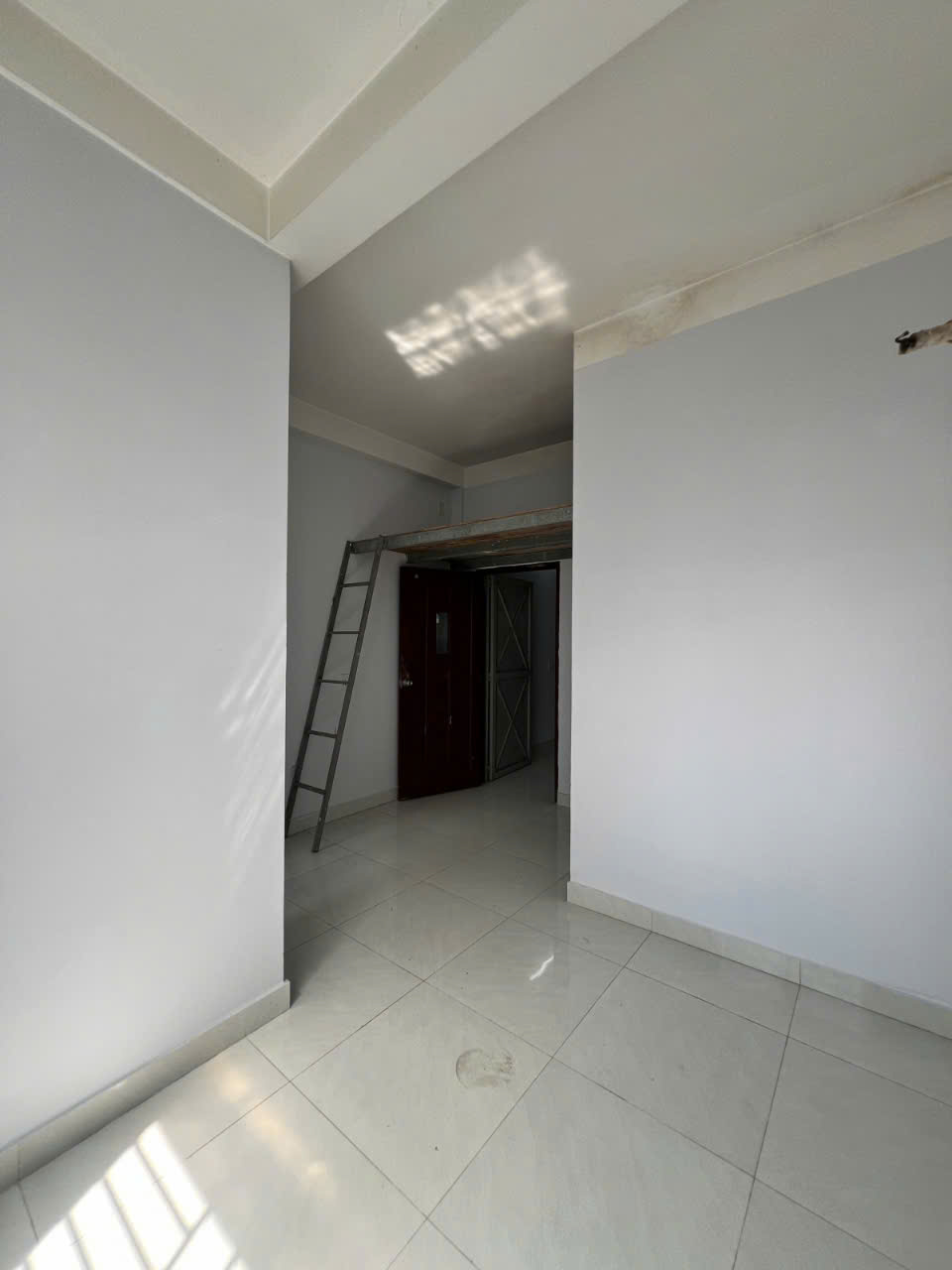 Bán Gấp CHDV Đ số 11 BHH dòng tiền 25tr/th m2 ,5 Tầng Nhỉnh 7 tỷ - Ảnh 2