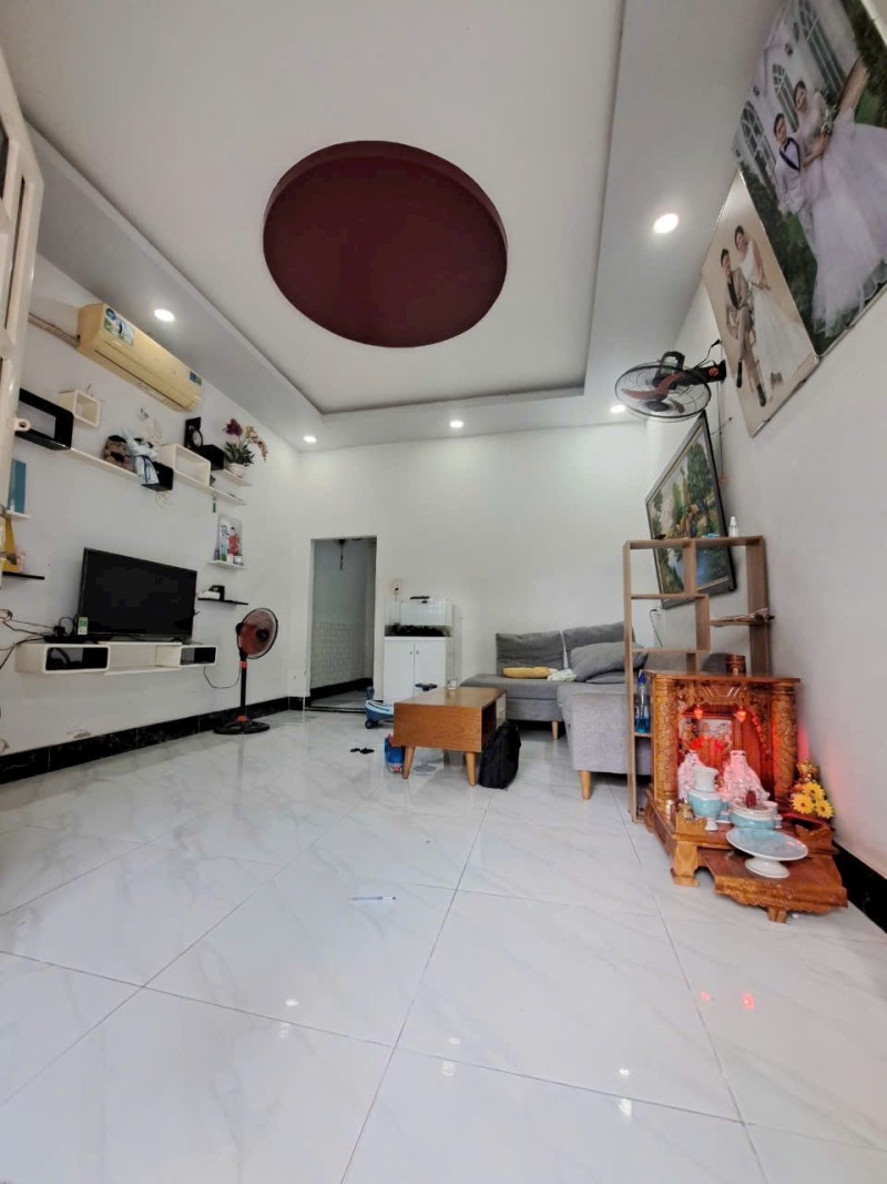 Bán nhà 2 Tầng Đông Hòa,SHR,đường xe hơi phà phà,giá cực kì rẻ - Ảnh 1