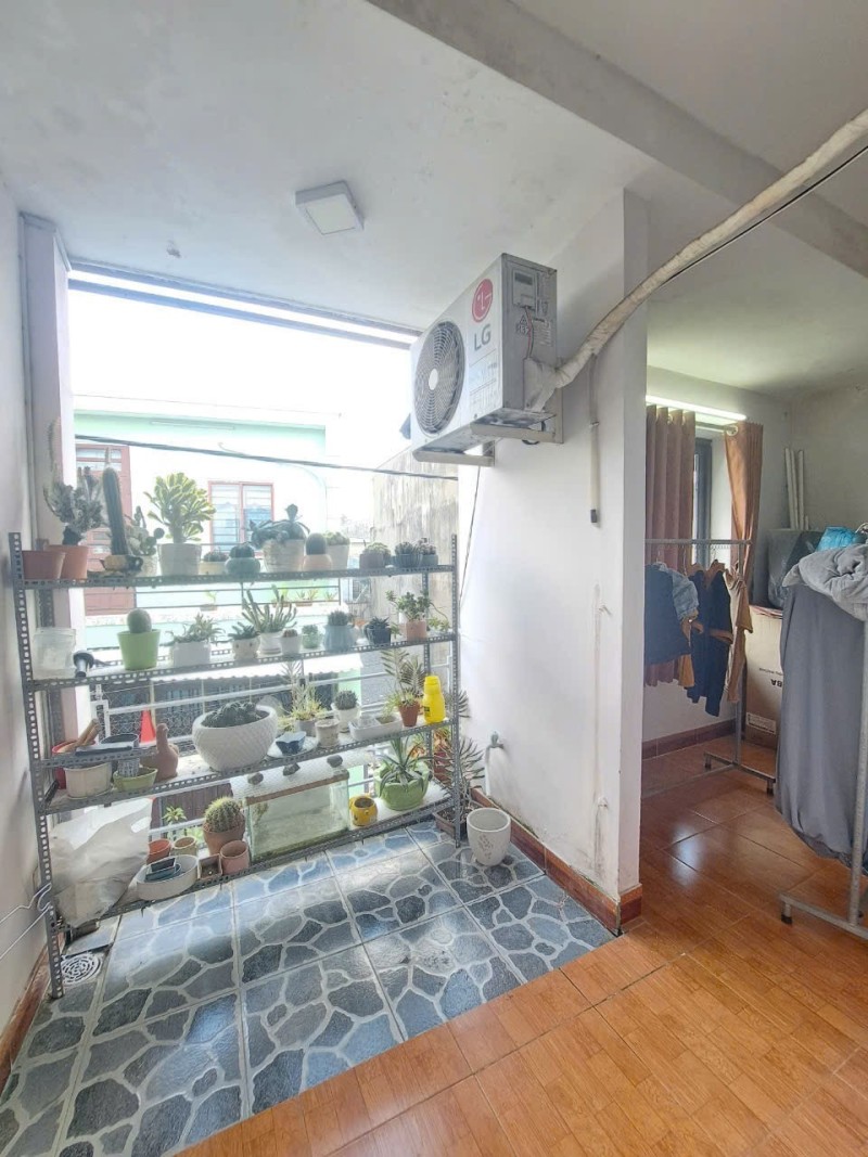Bán nhà 2 Tầng Đông Hòa,SHR,đường xe hơi phà phà,giá cực kì rẻ - Ảnh 3