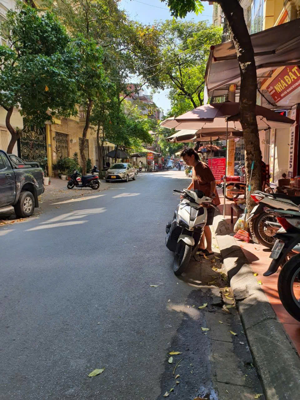 Bán nhà mặt ngõ Vũ Hữu, ô tô tải, kinh doanh, nhỉnh 11 tỷ - Ảnh chính