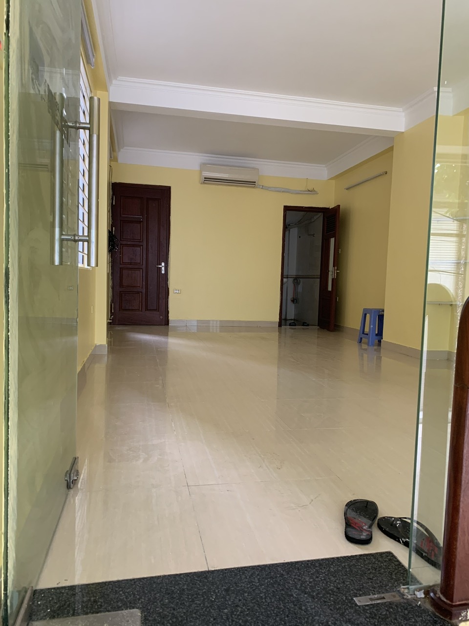 Cho thuê văn phòng tầng 1- 40 m2 tại Mễ Trì Thượng, đường ô tô tránh - Ảnh 1