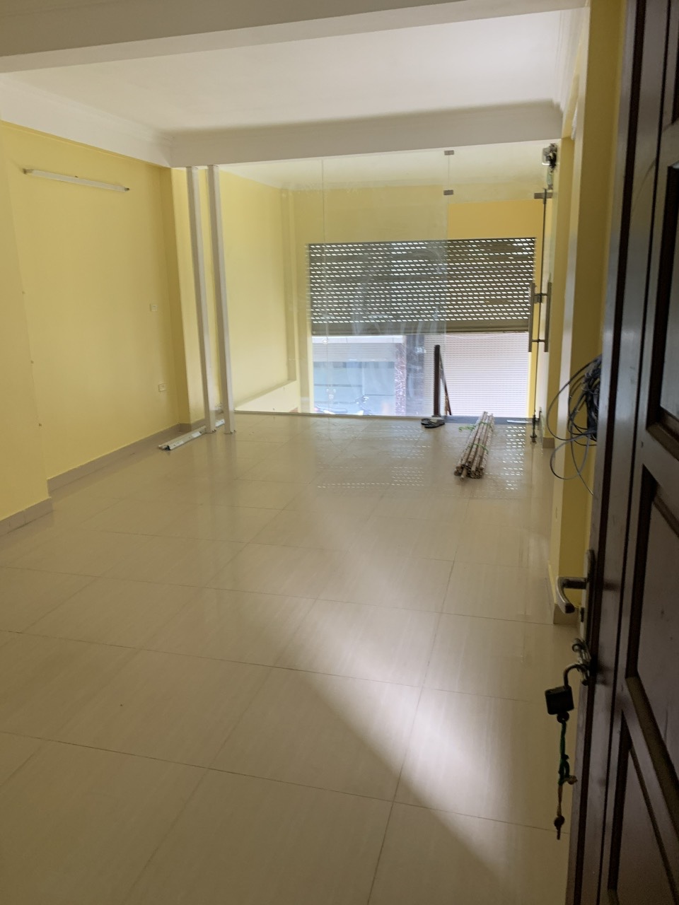 Cho thuê văn phòng tầng 1- 40 m2 tại Mễ Trì Thượng, đường ô tô tránh - Ảnh 2